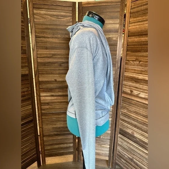 ZYIA Active Haze Yoga Shawl Gray Long Sleeve Wrap Style with Hood Size Small - Picture 7 of 11